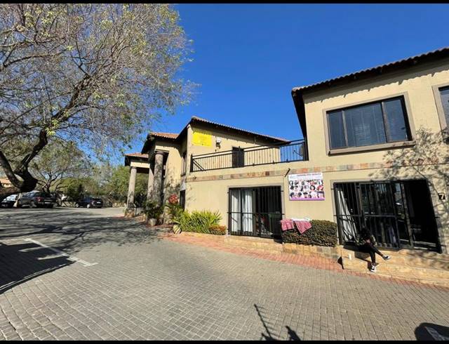 BUSINESS FOR SALE IN ROOIHUISKRAAL